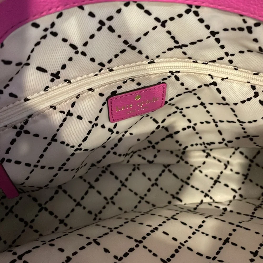 KATE SPADE large hot pink handbag with bow front and white, black interior - Picture 13 of 16